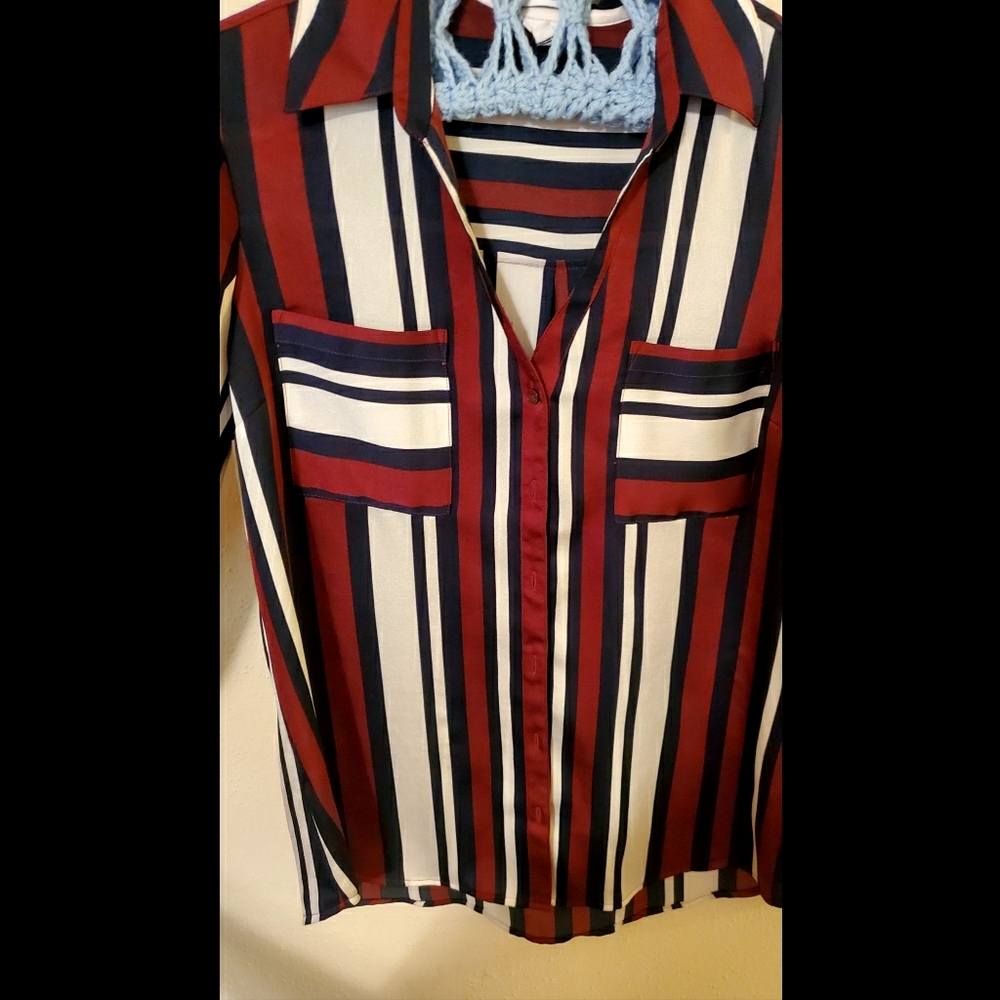 Button Top - Picture 3 of 4